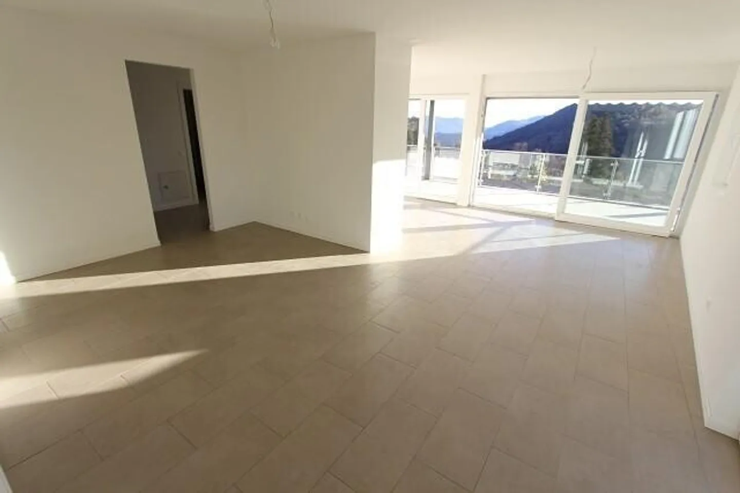 Appartamento moderno con vista mozzafiato - Foto 5 di 10