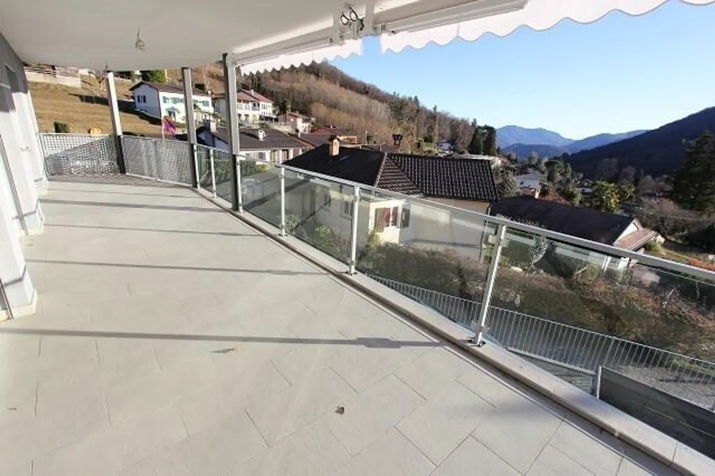 Appartamento moderno con vista mozzafiato - Foto 8 di 10