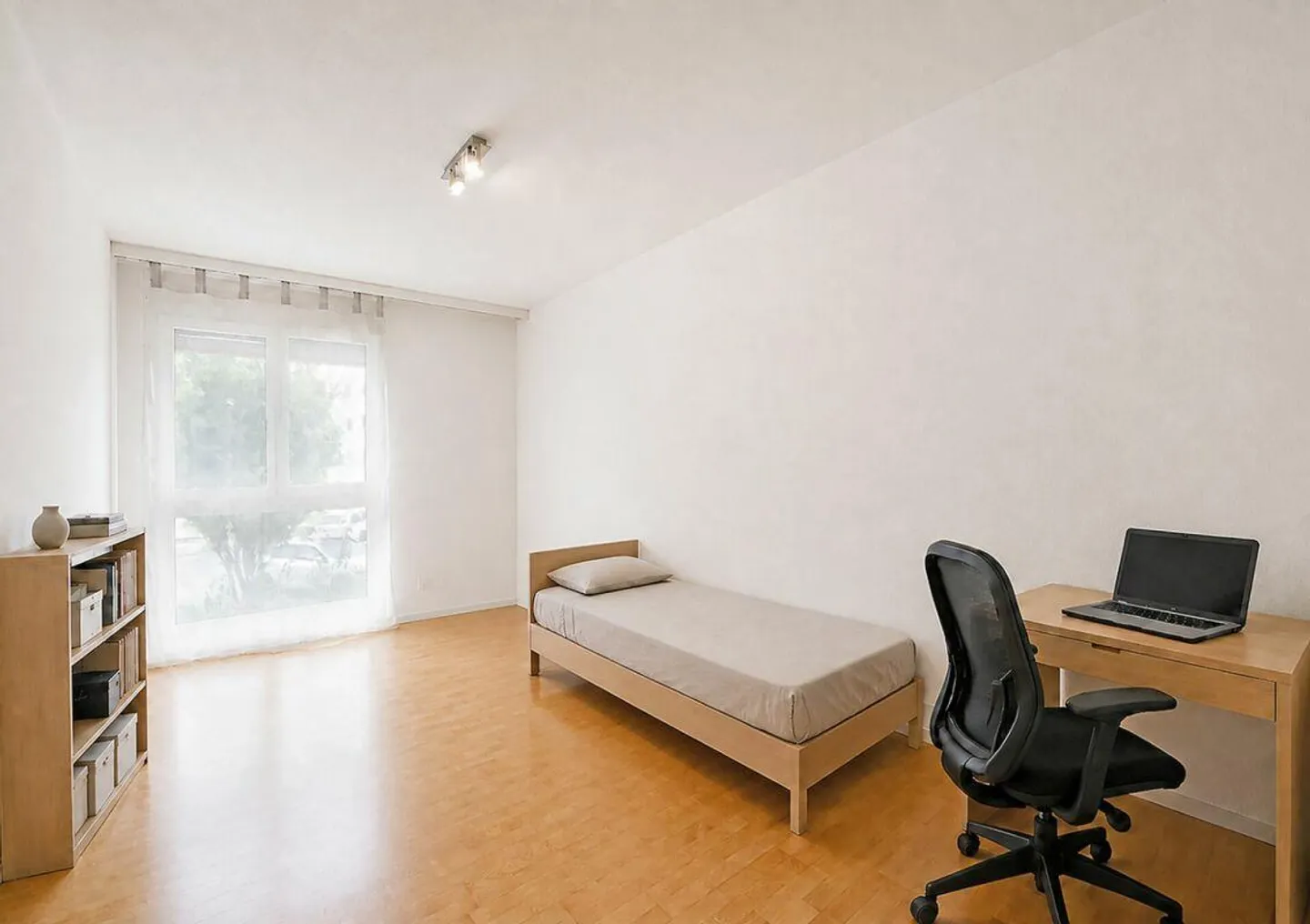 Charming 3.5-Room Apartment - Photo 8 of 15