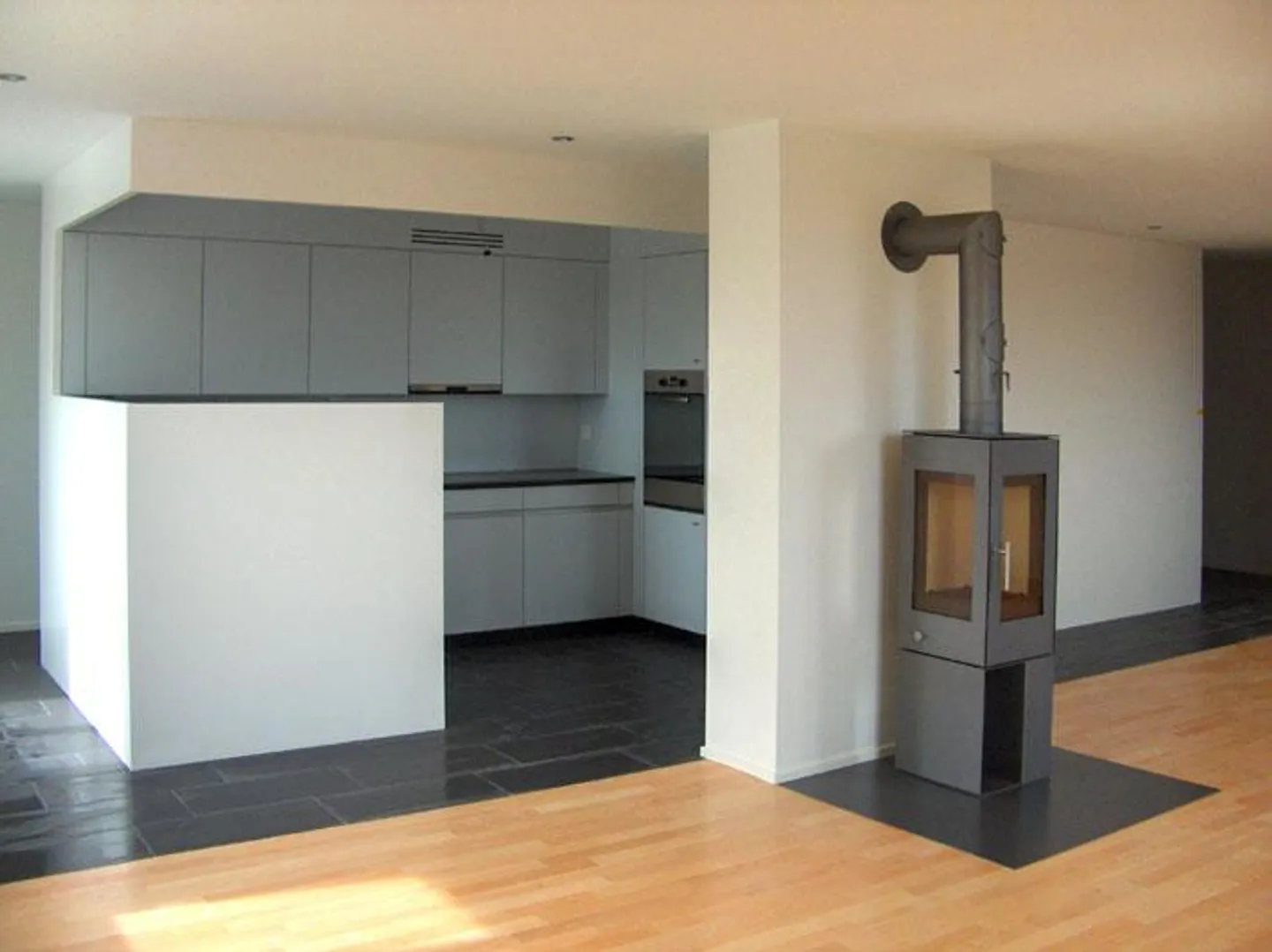 Family-friendly 4.5-room apartment on the ground floor - Photo 2 of 9