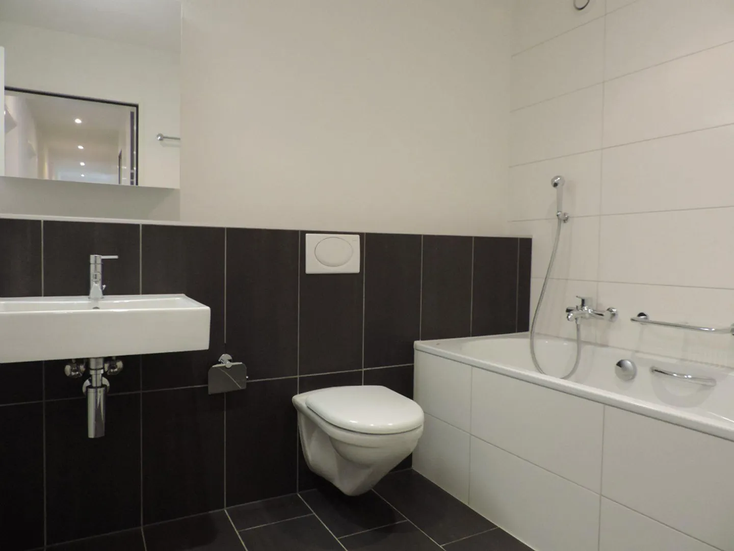 Family-friendly 4.5-room apartment on the ground floor - Photo 4 of 9