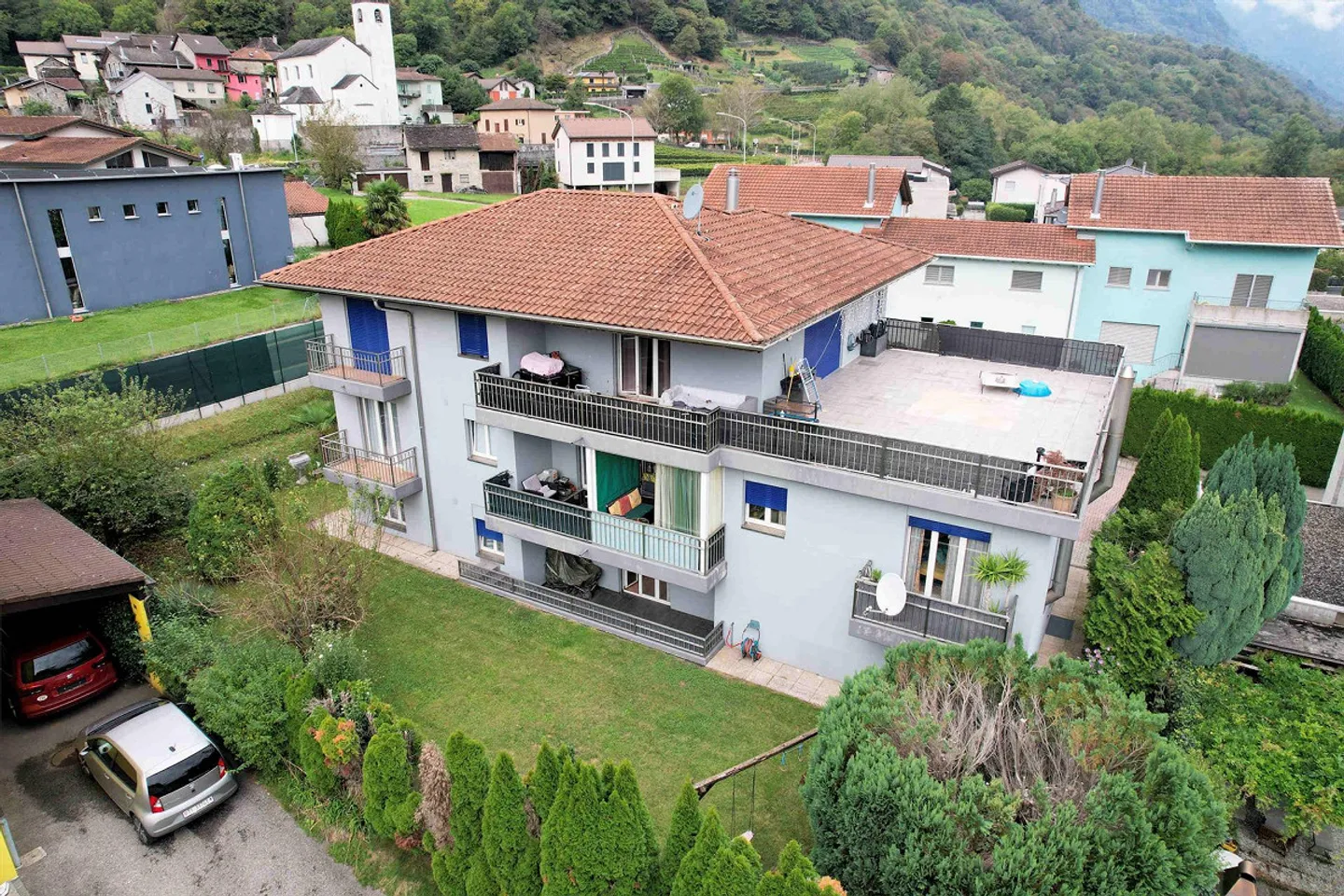 Appartamento accogliente in un piccolo complesso residenziale, a soli dieci minuti da Bellinzona - Foto 1 di 16