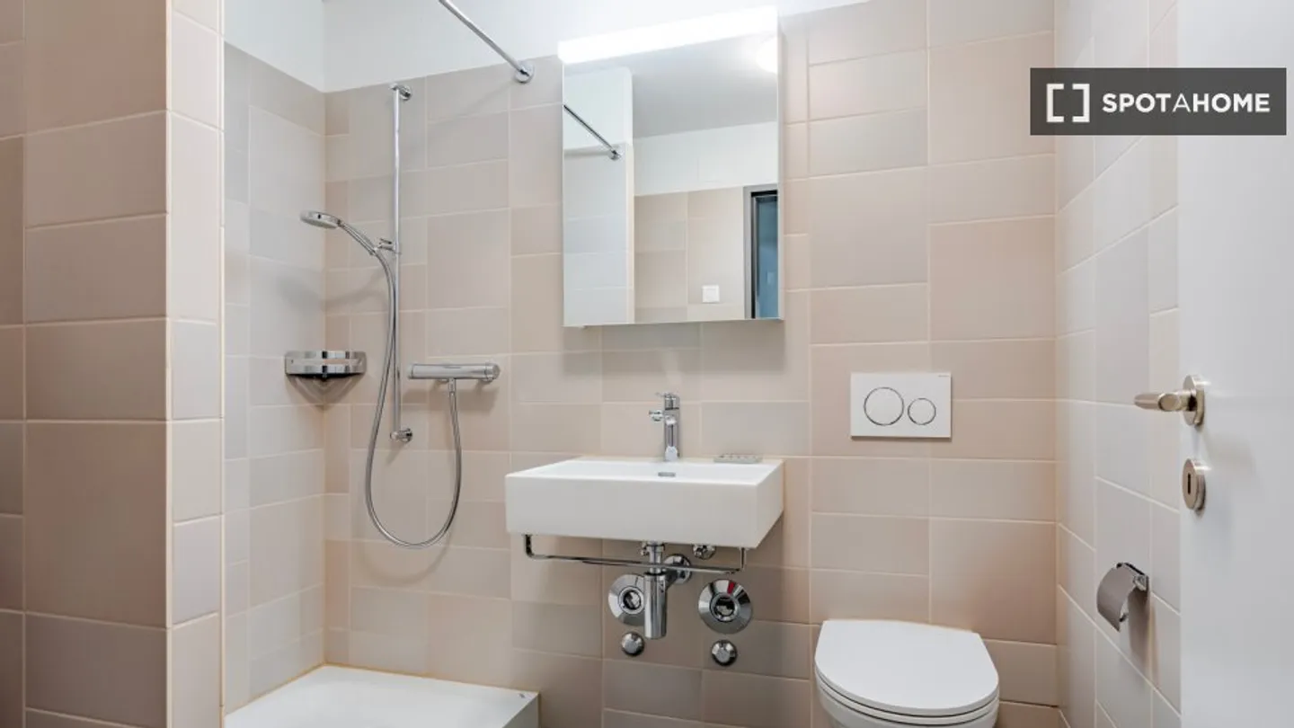 Apartment for rent - Photo 11 of 16