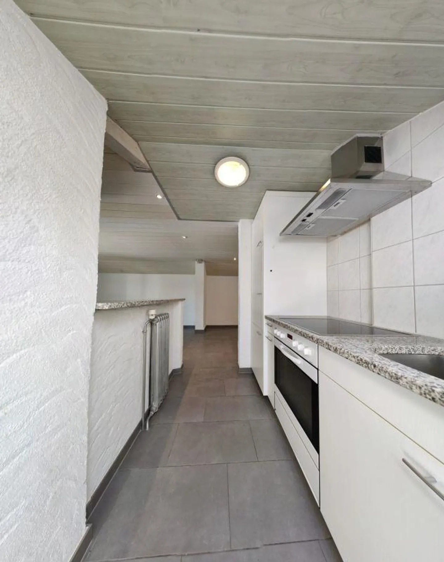 Incantevole appartamento mansardato con 2 camere e un fascino particolare - Foto 7 di 10
