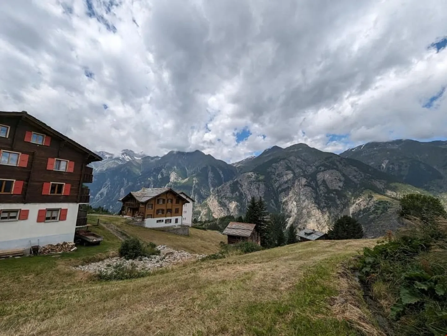 Interesting building land for multi-family houses in prime location of Grächen - Photo 4 of 11