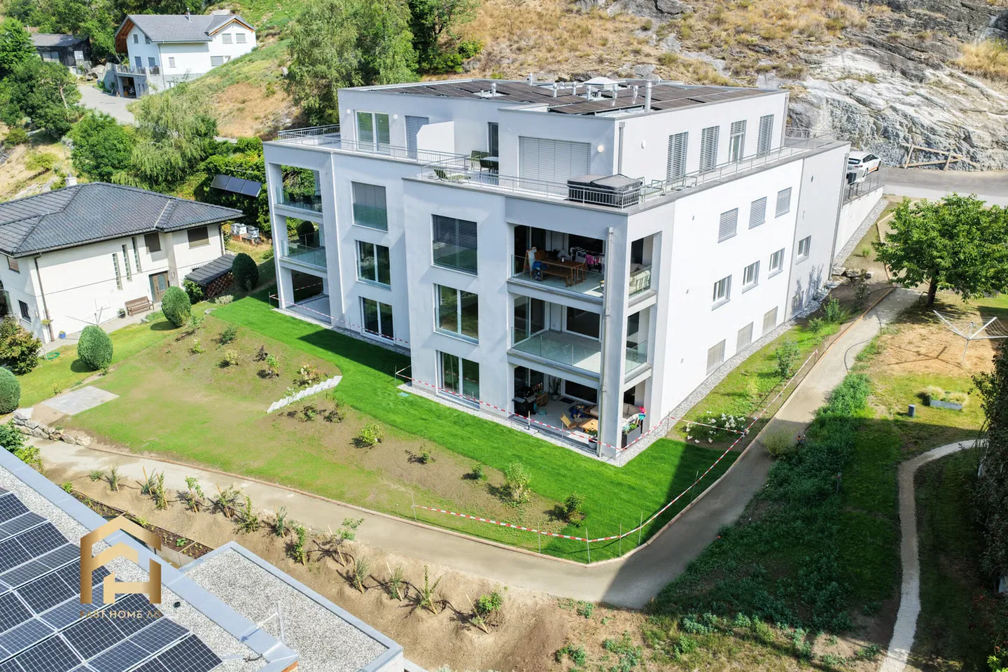 Last Chance: Exclusive 5.5-Room Apartment with Evening Sun (1st Floor) - Photo 6 of 13