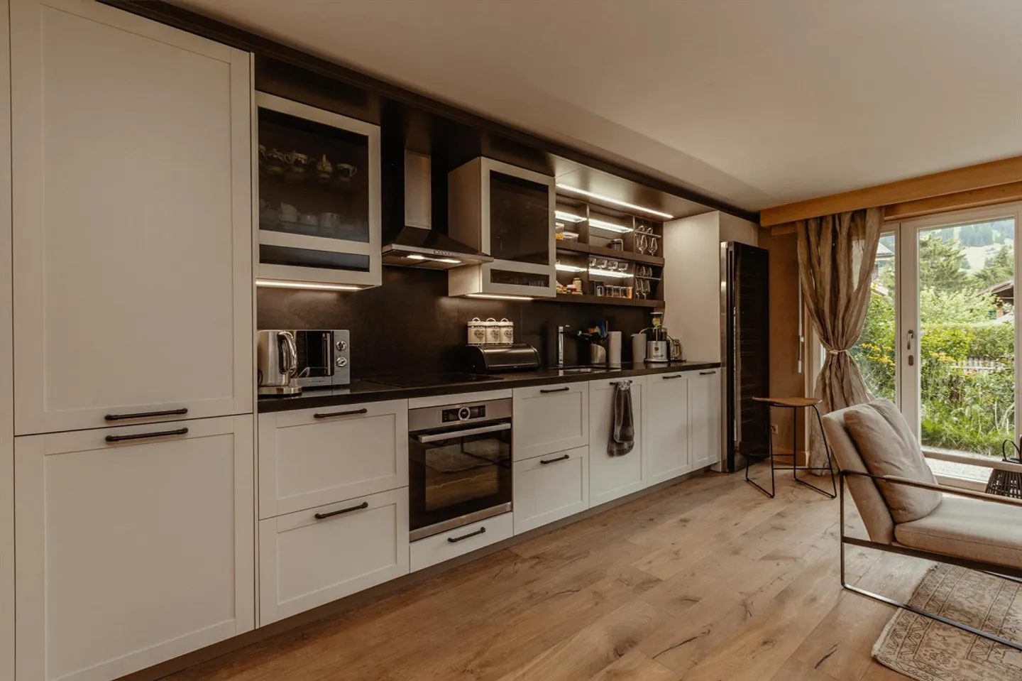 Elegant Garden Flat in Gstaad - Photo 2 of 13