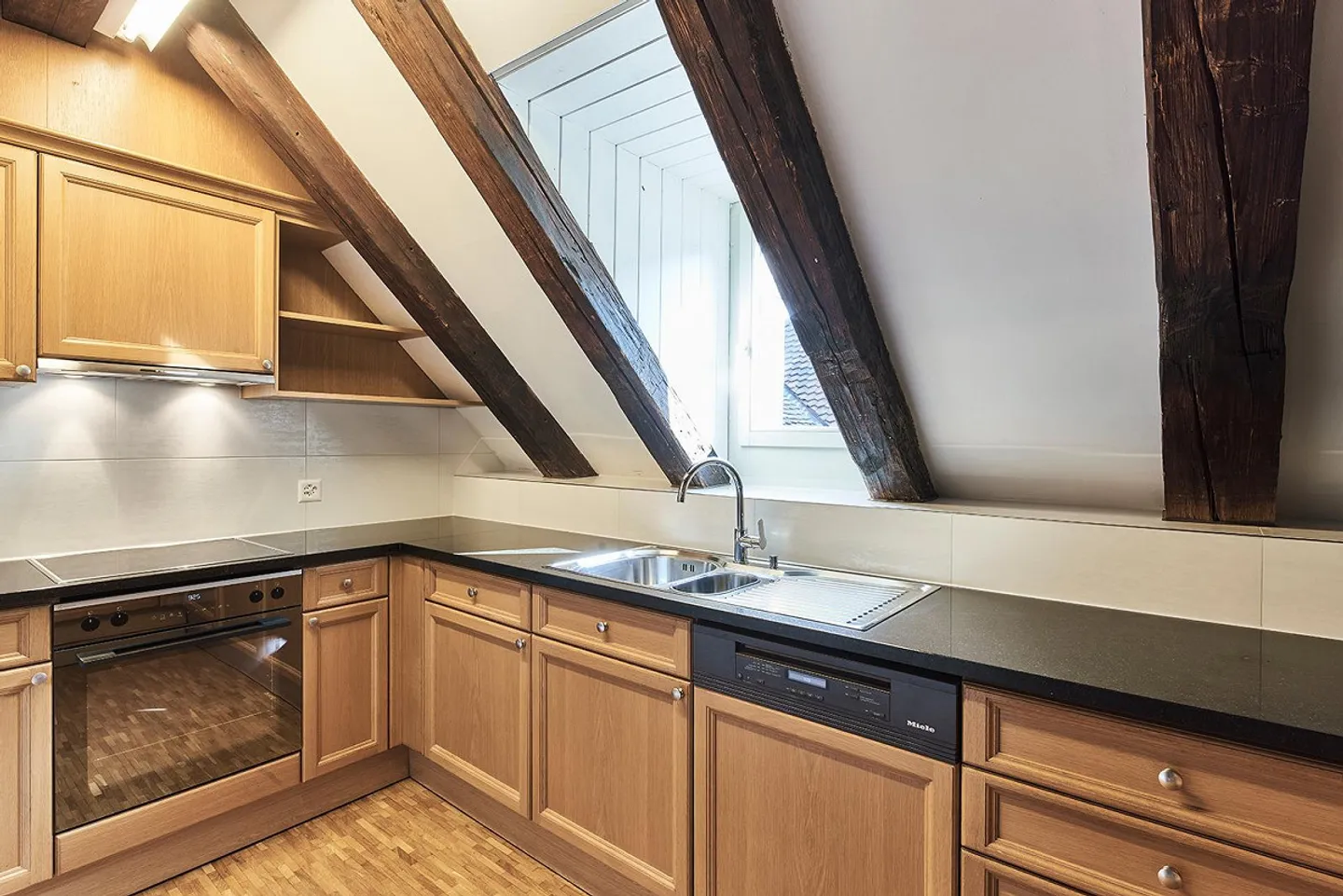 3.5-room attic apartment with gallery in the heart of Aarau's old town - Photo 8 of 8