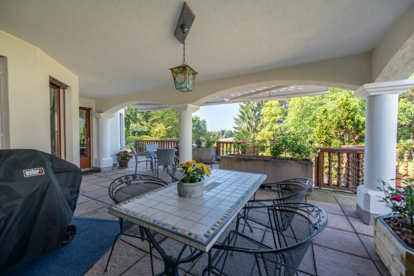 Une maison de maître pleine de possibilités - Habiter et travailler sous un même toit - Photo 2 sur 30