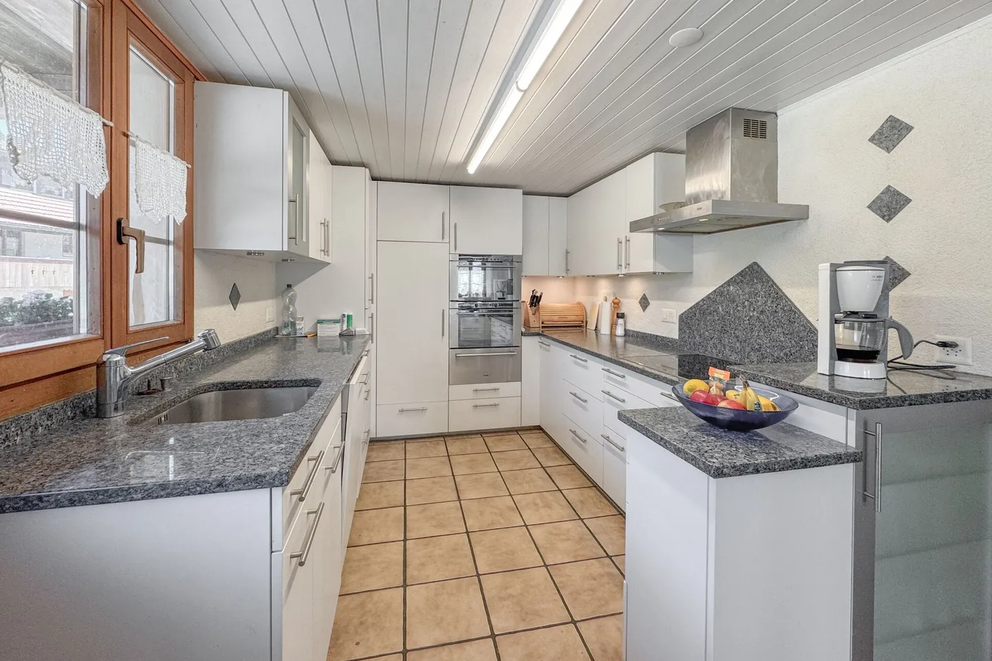 Casa, prato, bosco: tanto spazio per la vostra vita in campagna - Foto 4 di 12