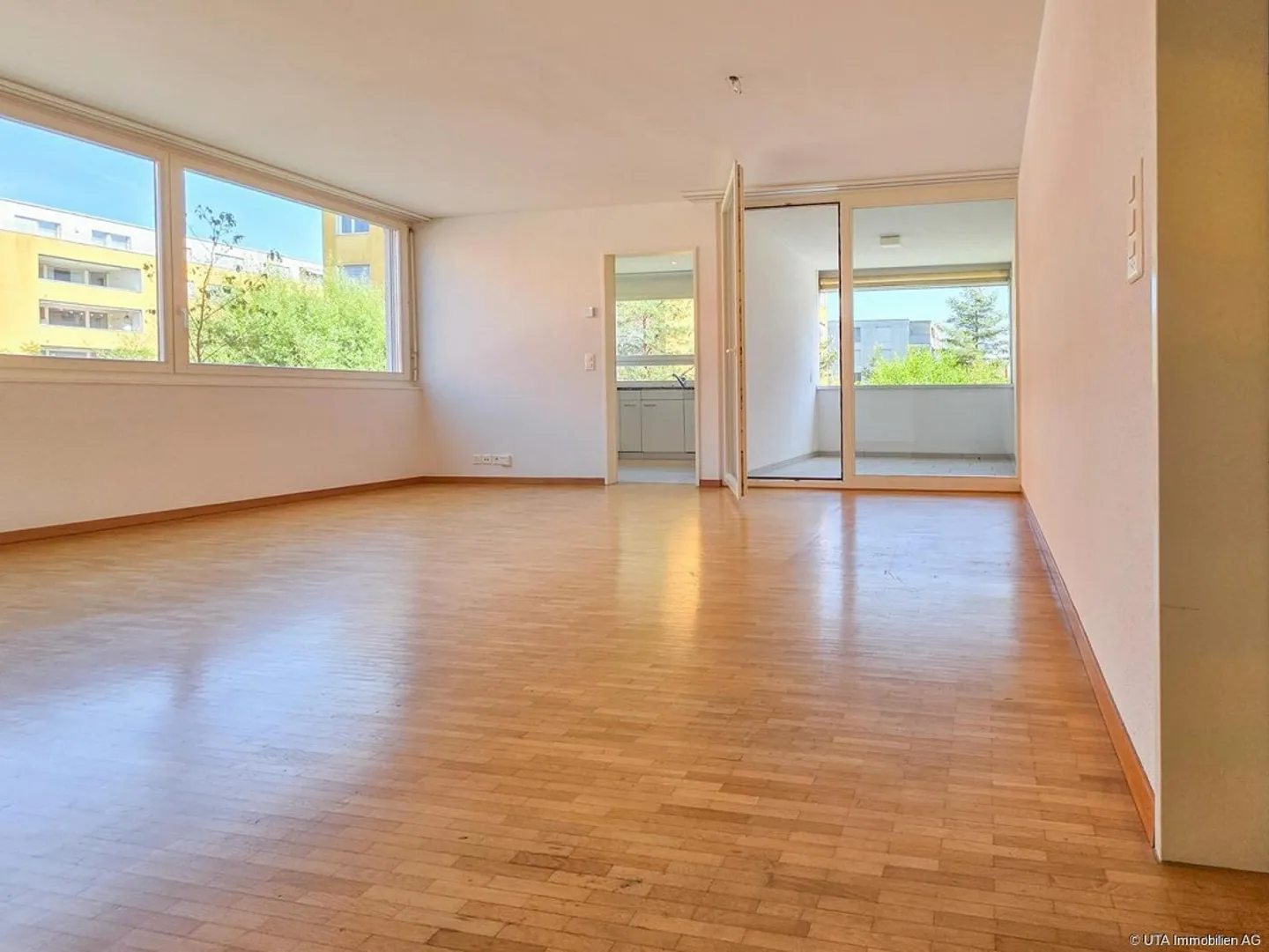 Appartamento attraente con loggia in una posizione urbana e centrale - Foto 2 di 12