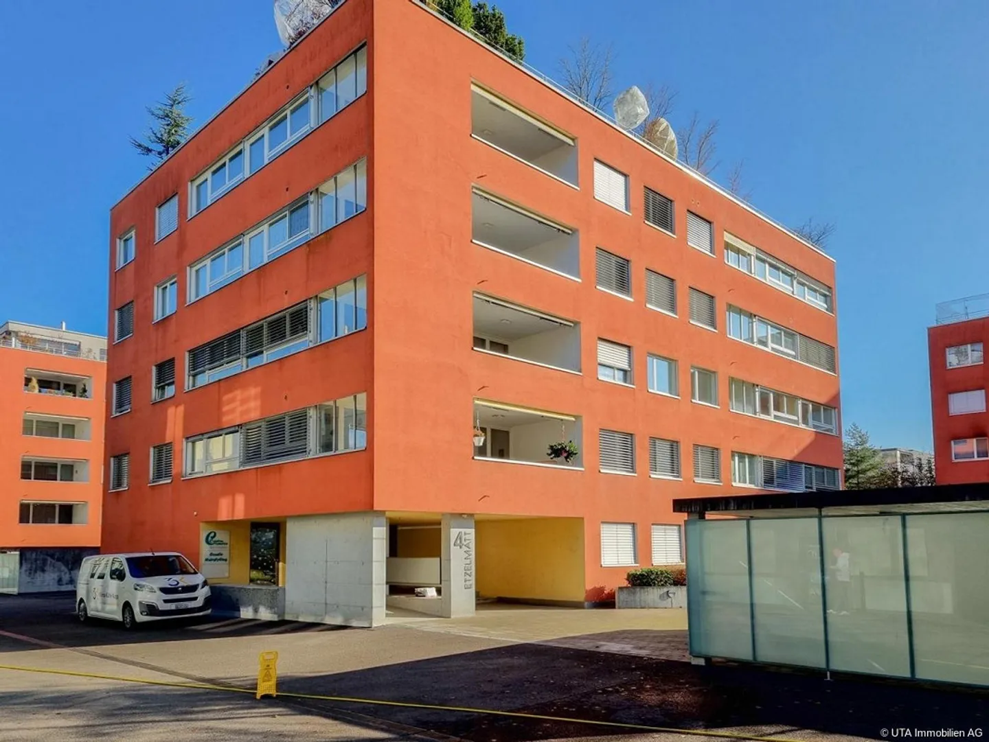 Appartamento attraente con loggia in una posizione urbana e centrale - Foto 7 di 12