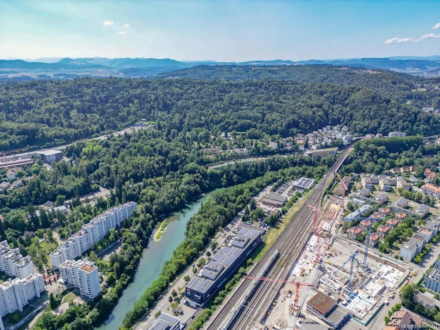 Appartamento attraente con loggia in una posizione urbana e centrale - Foto 9 di 12