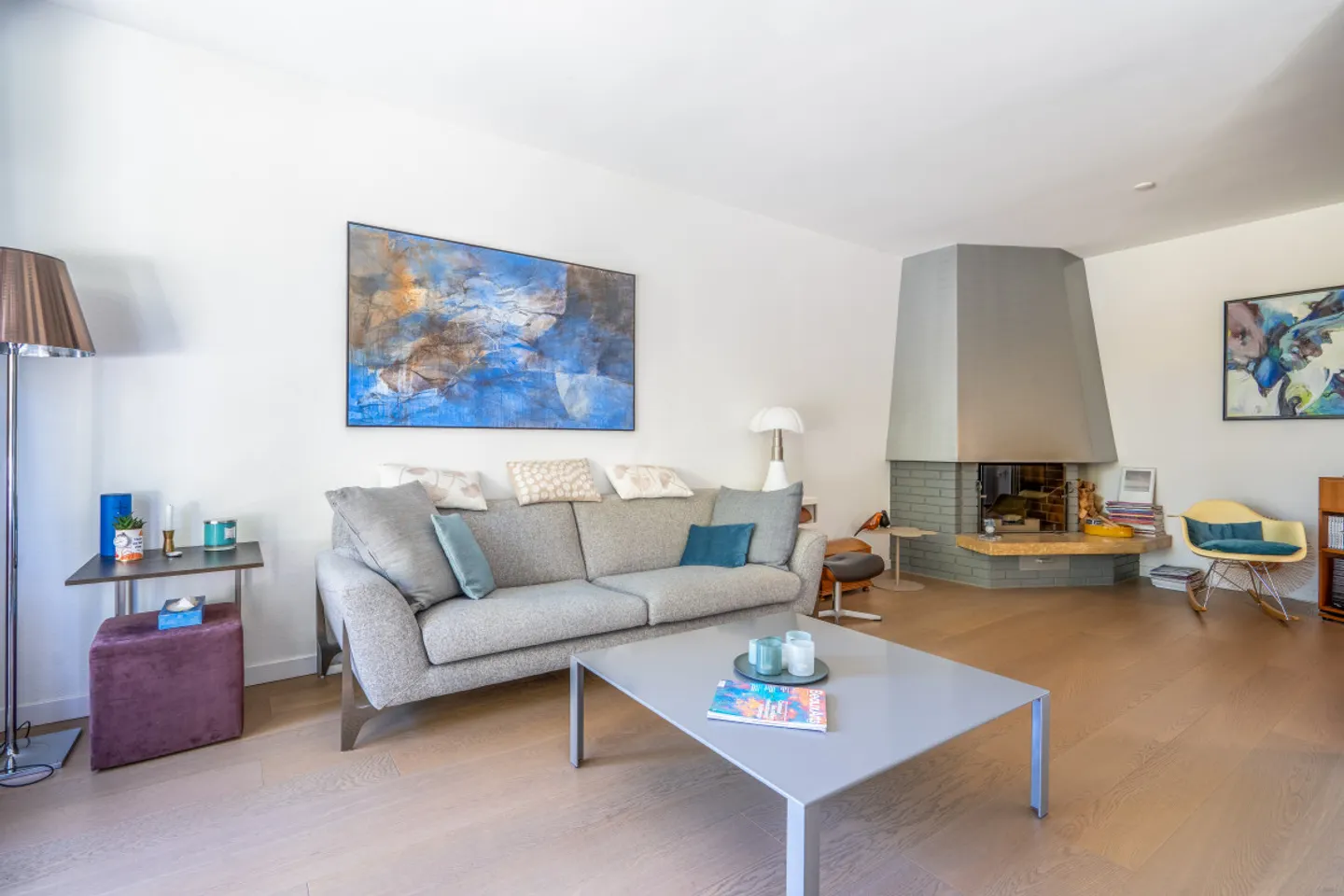Charming Apartment with Lake View - Photo 4 of 13