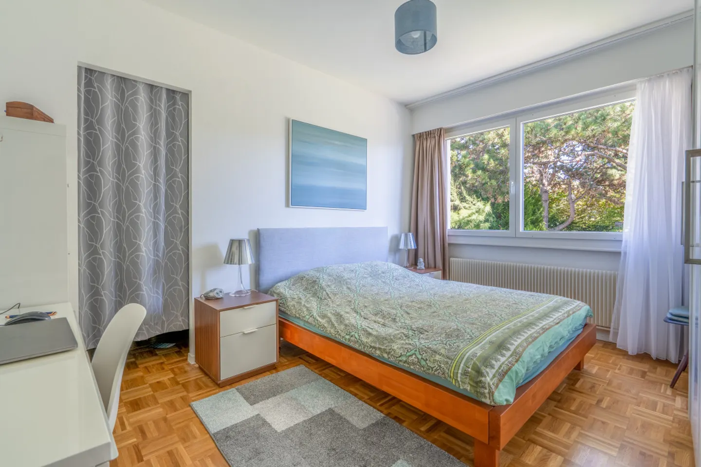 Charming Apartment with Lake View - Photo 9 of 13