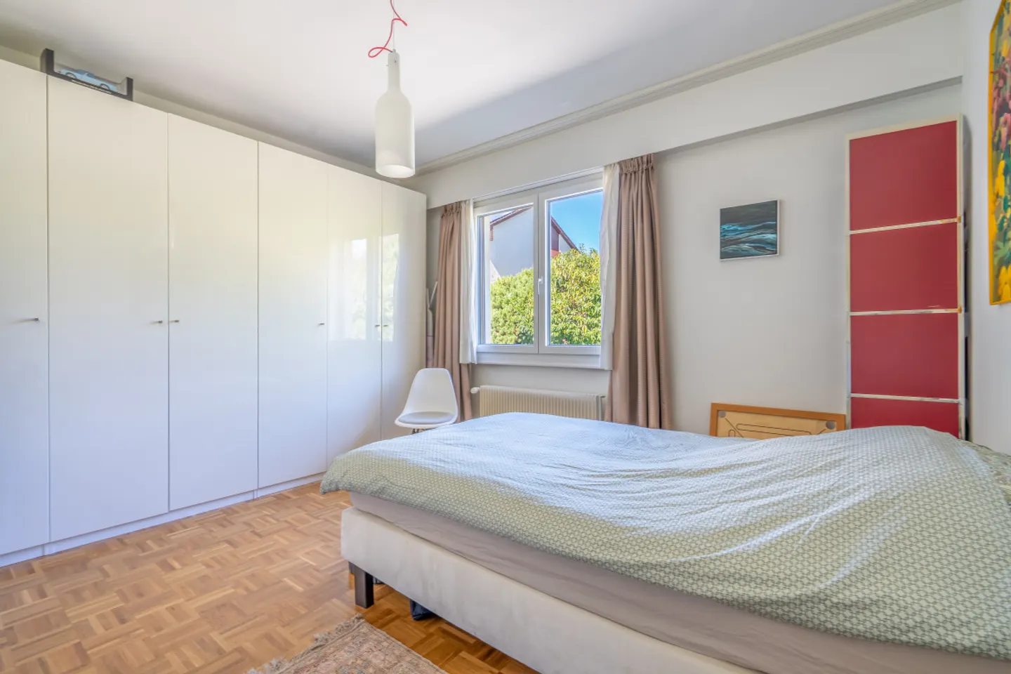 Charming Apartment with Lake View - Photo 10 of 13