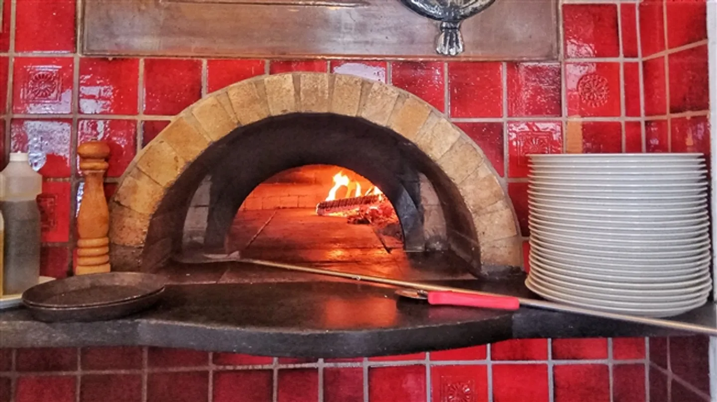 Excellent restaurant with terrace by the lake - Photo 1 of 1