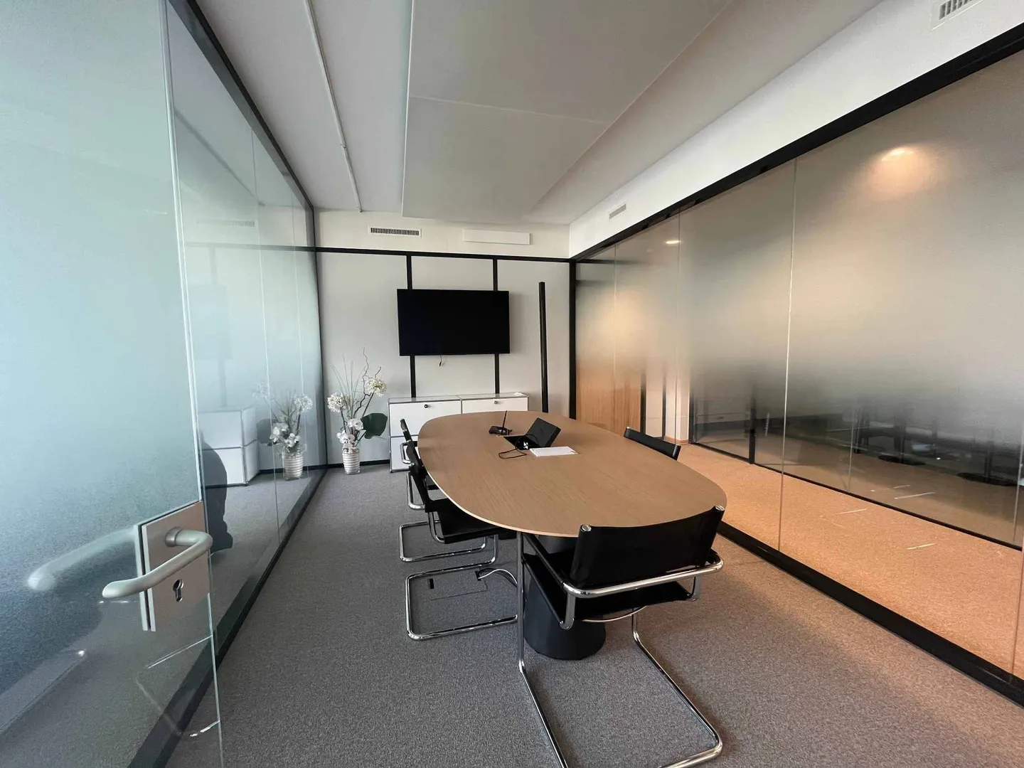 Office space for rent - Photo 6 of 13