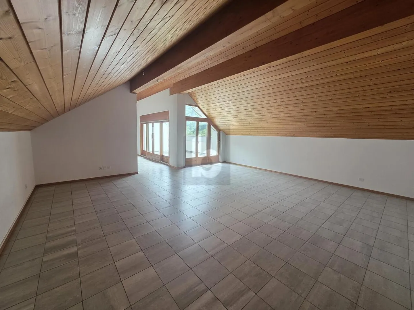 NON DISPONIBLE - Photo 1 sur 6