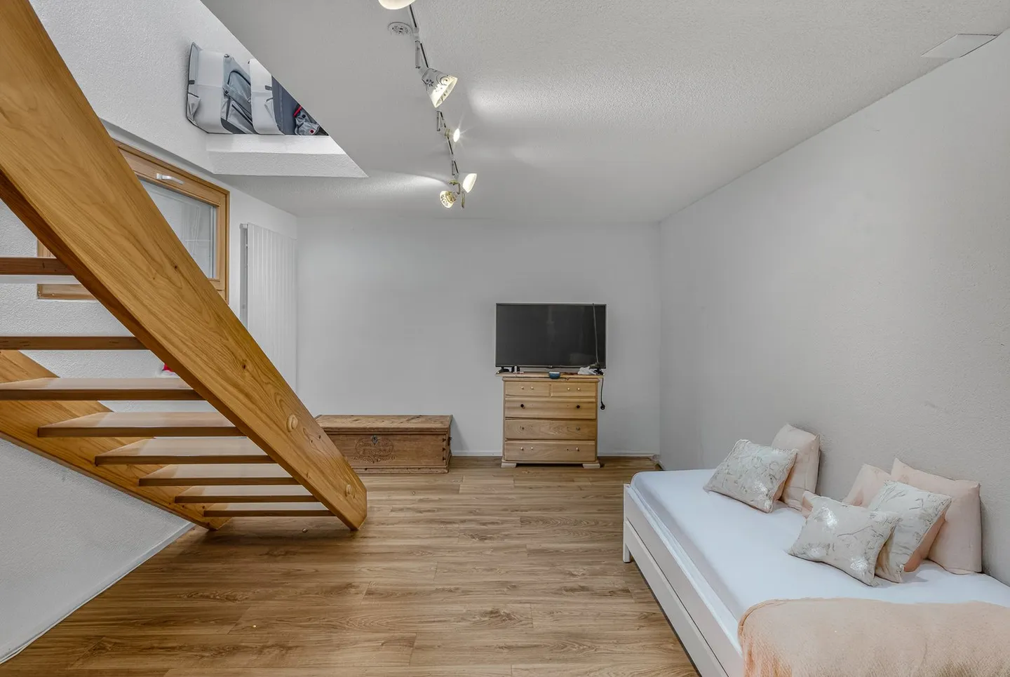 Modernes Familienhaus mit Weitblick - hochwertiger Ausbau & nahezu energieautark - Photo 5 sur 15