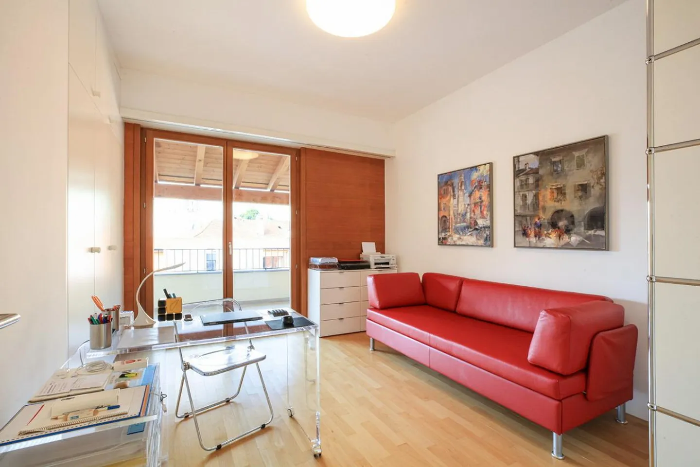 Hideaway - Photo 9 of 10