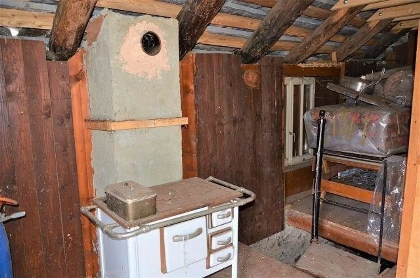 Due rustici parzialmente ristrutturati con giardino - Foto 5 di 27