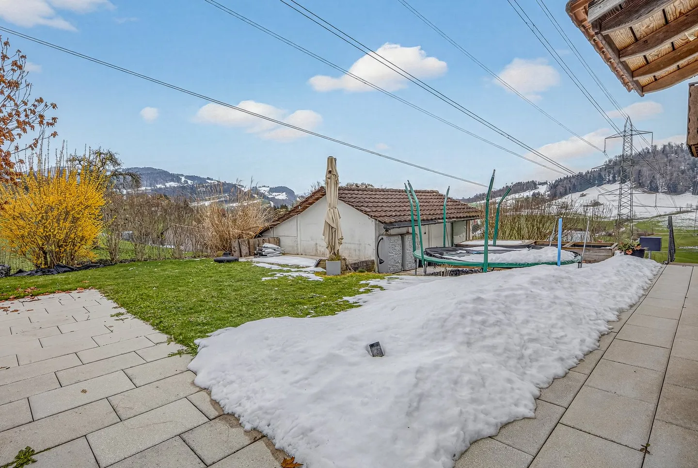 Modernes Familienhaus mit Weitblick - hochwertiger Ausbau & nahezu energieautark - Photo 12 sur 15
