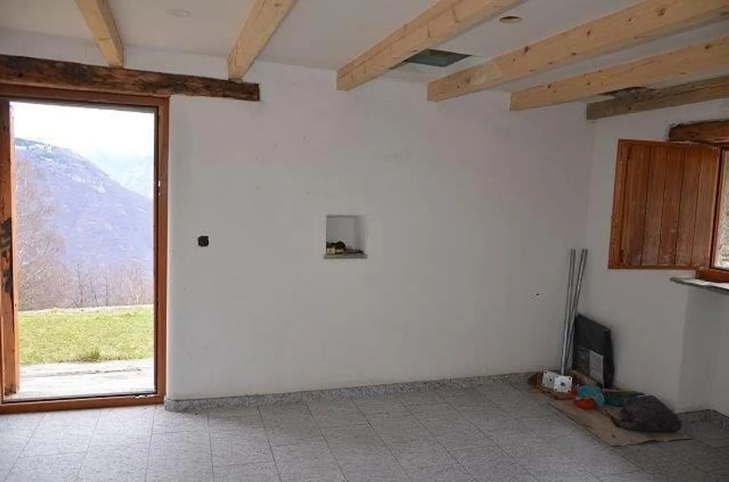 Due rustici parzialmente ristrutturati con giardino - Foto 9 di 27