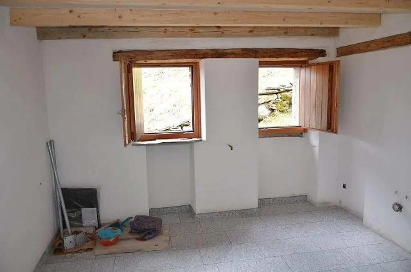 Due rustici parzialmente ristrutturati con giardino - Foto 12 di 27