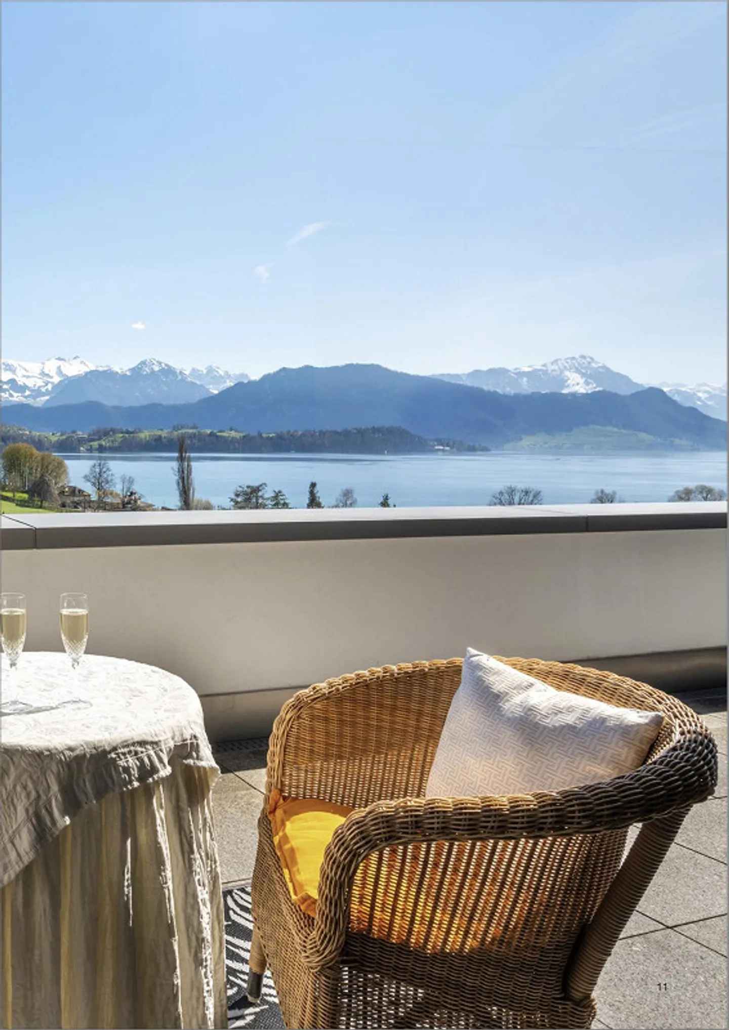 Appartamento esclusivo con vista spettacolare sul lago e sulle montagne - Foto 3 di 16