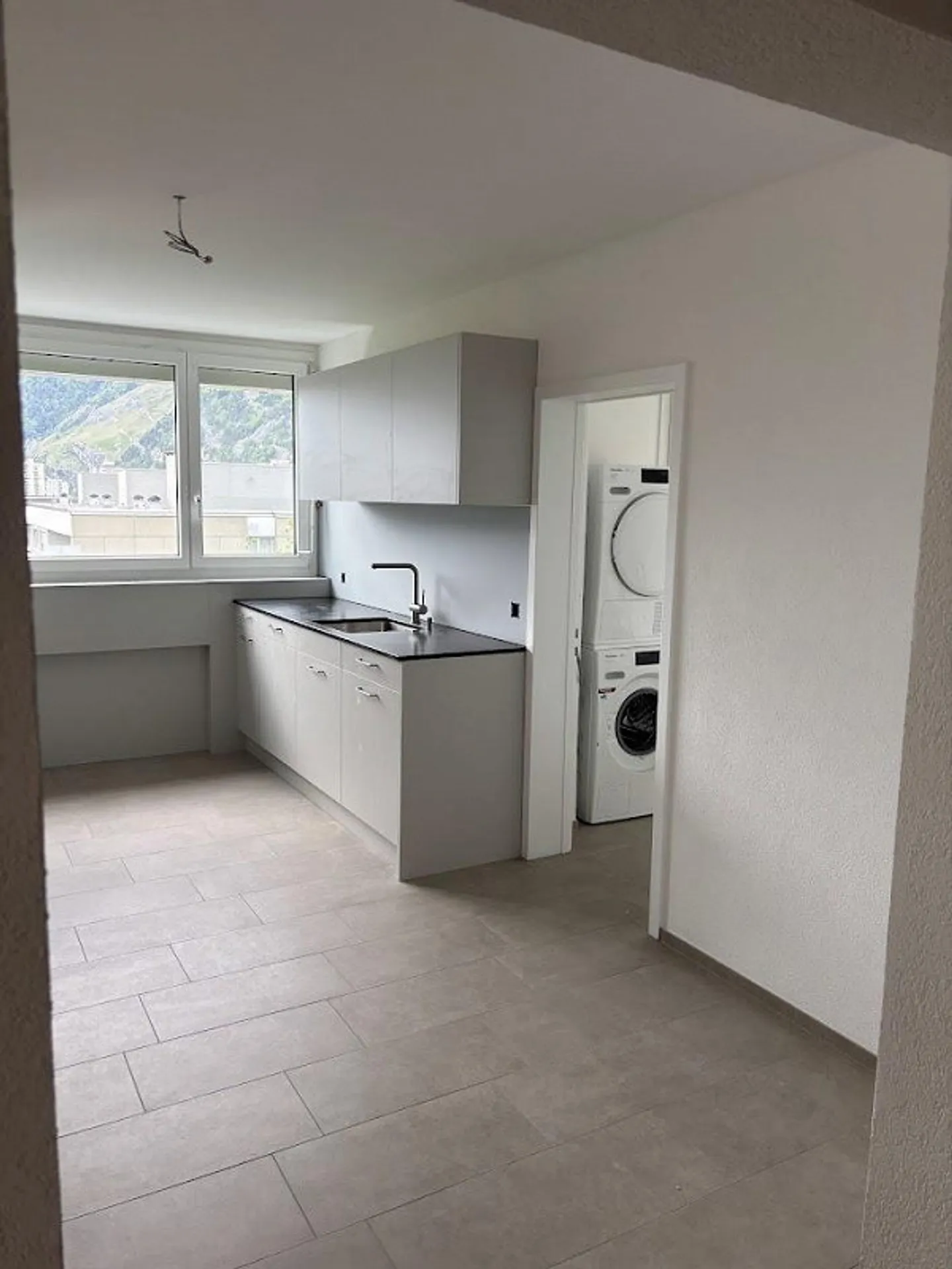 Appartamento 5 1/2 locali 140 m2 al 6° piano - Foto 3 di 11