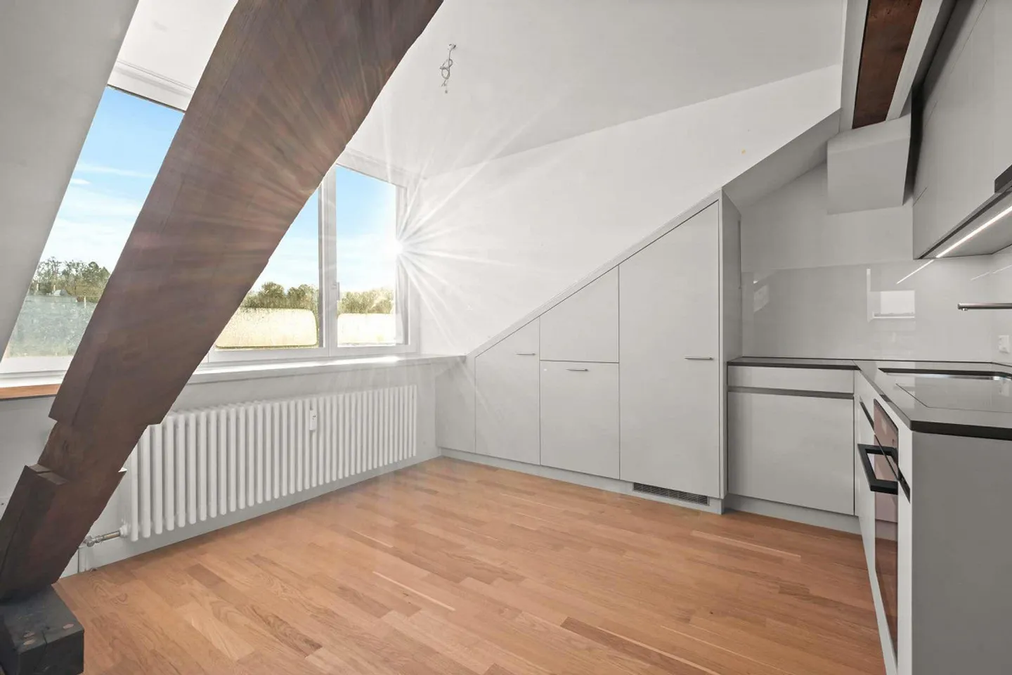 1.5-room attic apartment - Photo 1 of 10