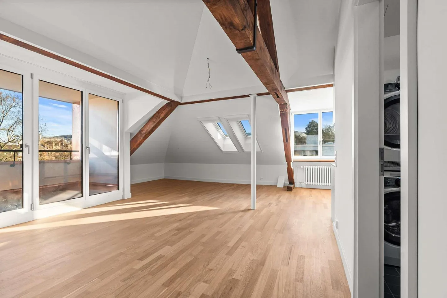 1.5-room attic apartment - Photo 3 of 10