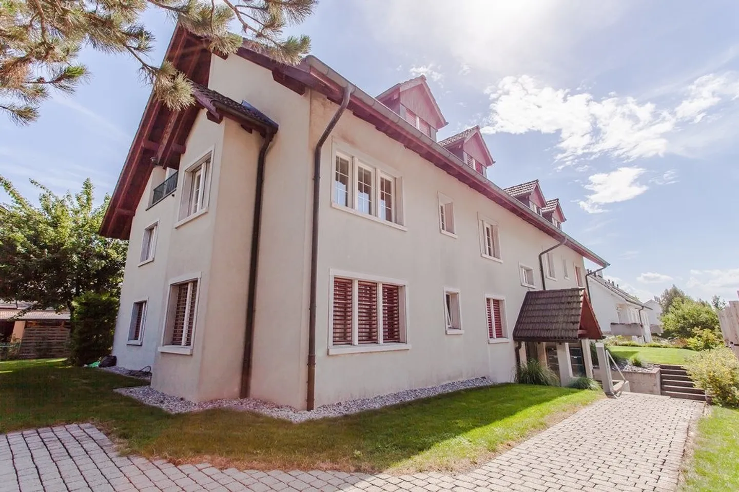 Central in Hausen am Albis - Photo 1 of 9