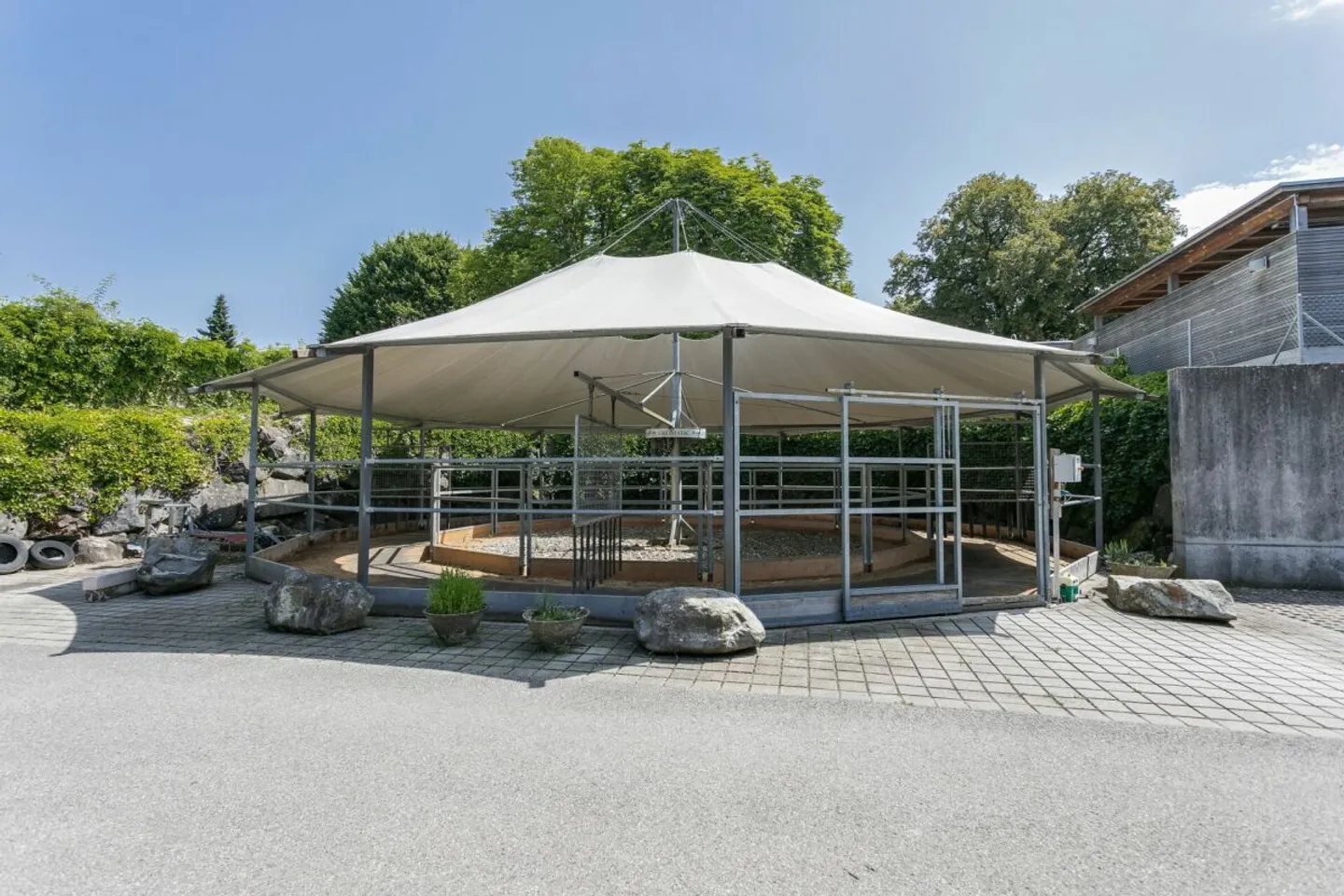EQUESTRIAN PROPERTY WITH VILLA, HALL AND NEW SAND ARENA - Photo 9 of 18