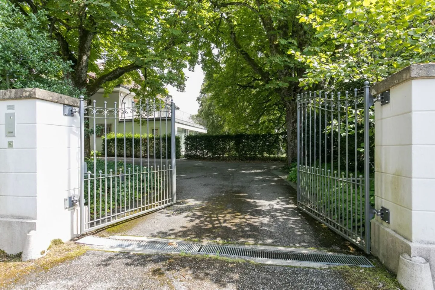 EQUESTRIAN PROPERTY WITH VILLA, HALL AND NEW SAND ARENA - Photo 11 of 18