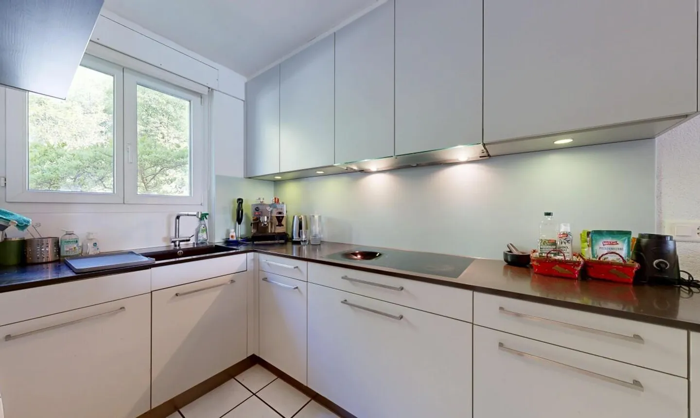 Renovated terraced house by Lake Biel with garden meadow - Photo 3 of 11