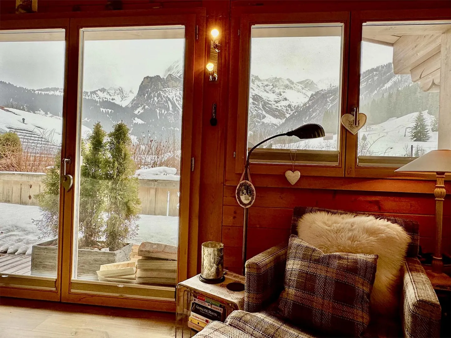 Luxury Chalet with Mountain Views - Photo 2 of 13