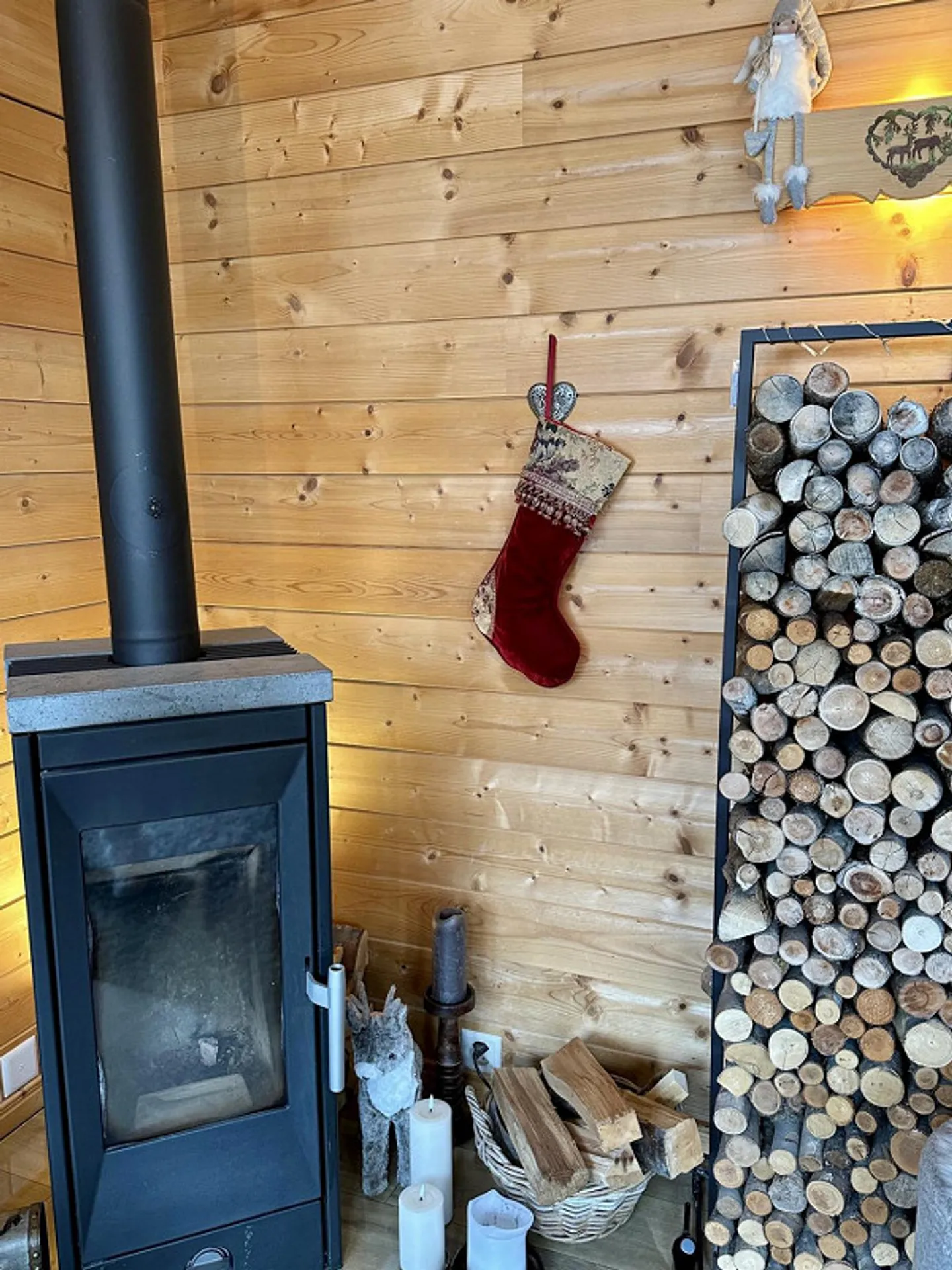 Luxury Chalet with Mountain Views - Photo 13 of 13