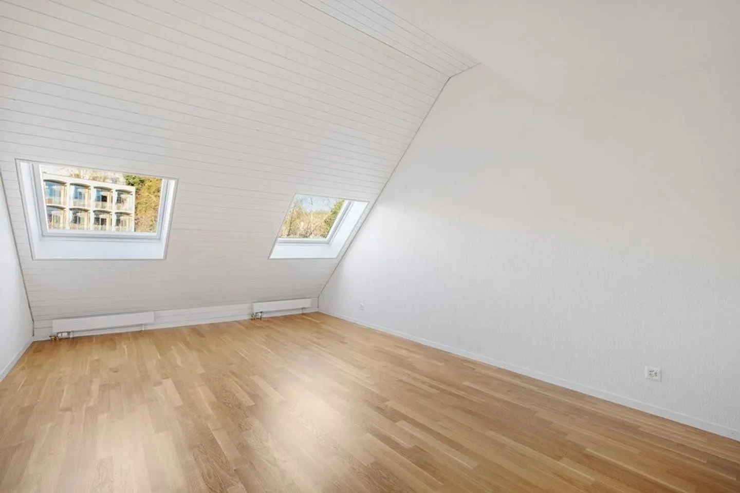 Charming and modern maisonette apartment in the east of the city - Photo 8 of 9