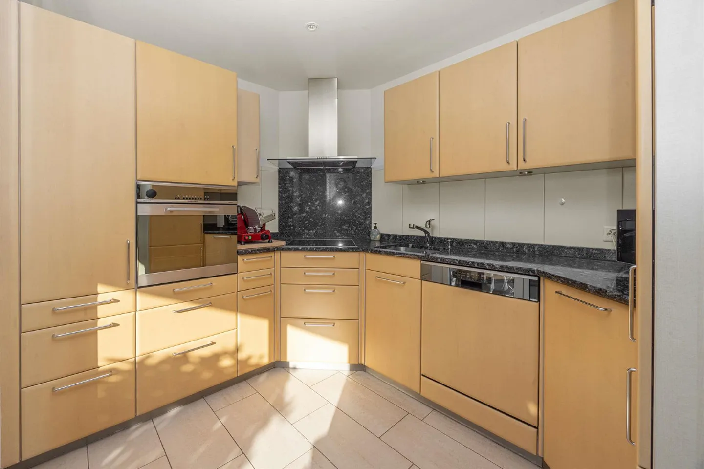 5 1/2-room apartment with large balcony and plenty of sun - Photo 4 of 14