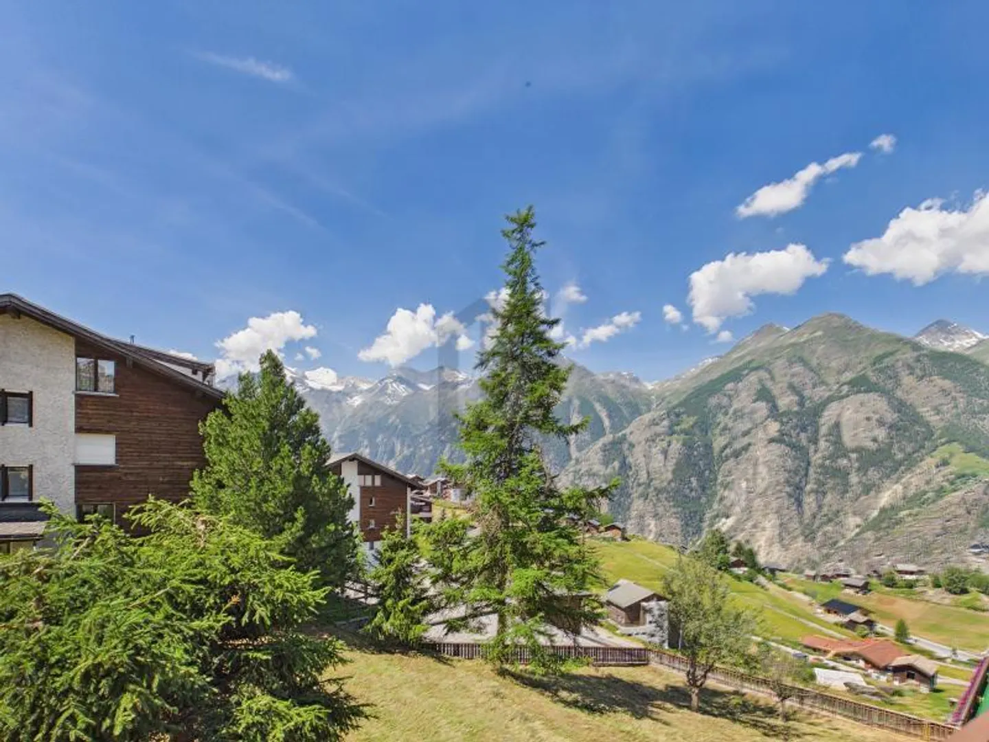 Charmante Maisonette im Wallis - Foto 1 von 6