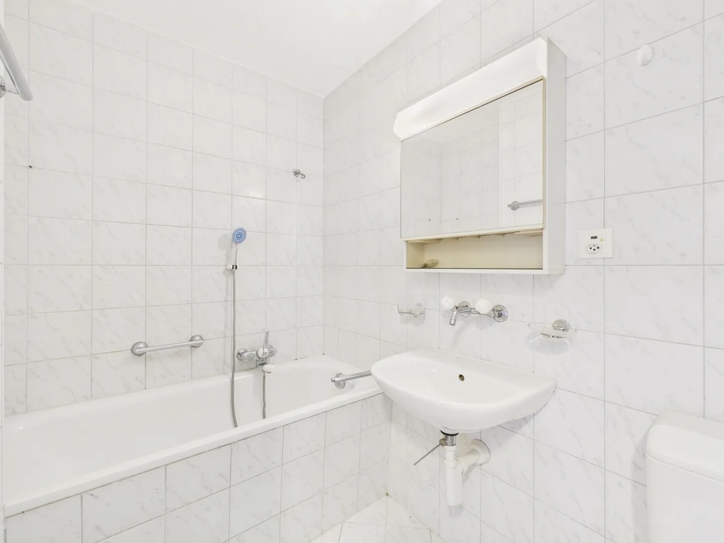 Appartement moderne 2.5 pièces avec balcon à Grenchen - Photo 6 sur 8