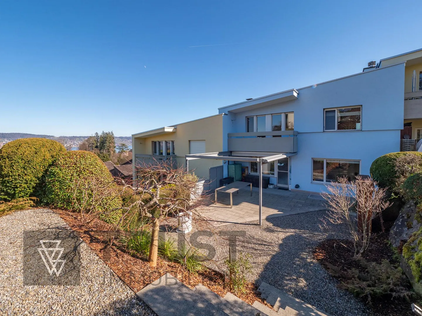 The Eagle's Nest - Photo 3 of 12