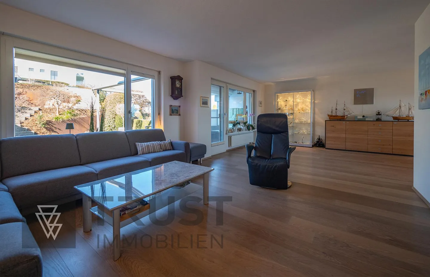 The Eagle's Nest - Photo 10 of 12