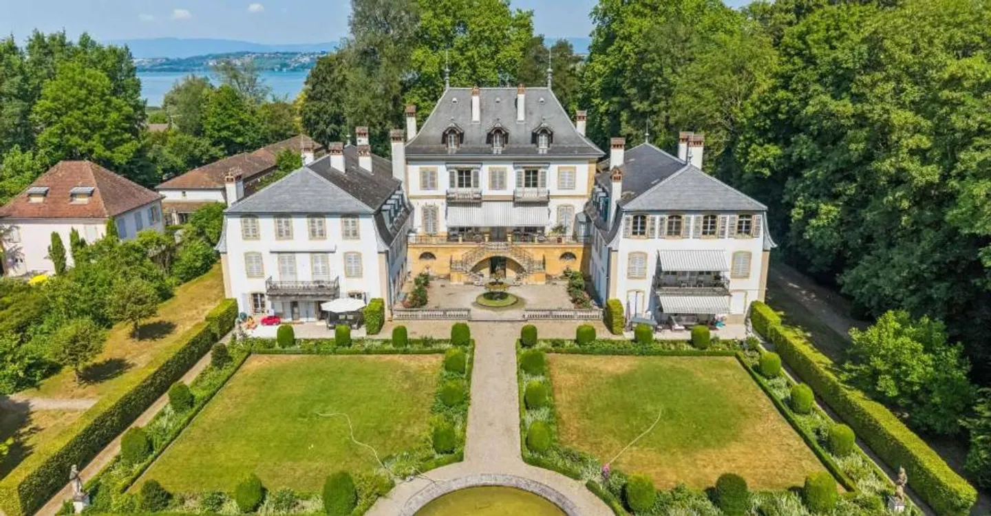Prestigieux appartement de 6 pièces avec studio indépendant au sein d'un domaine d'exception - Photo 1 sur 13