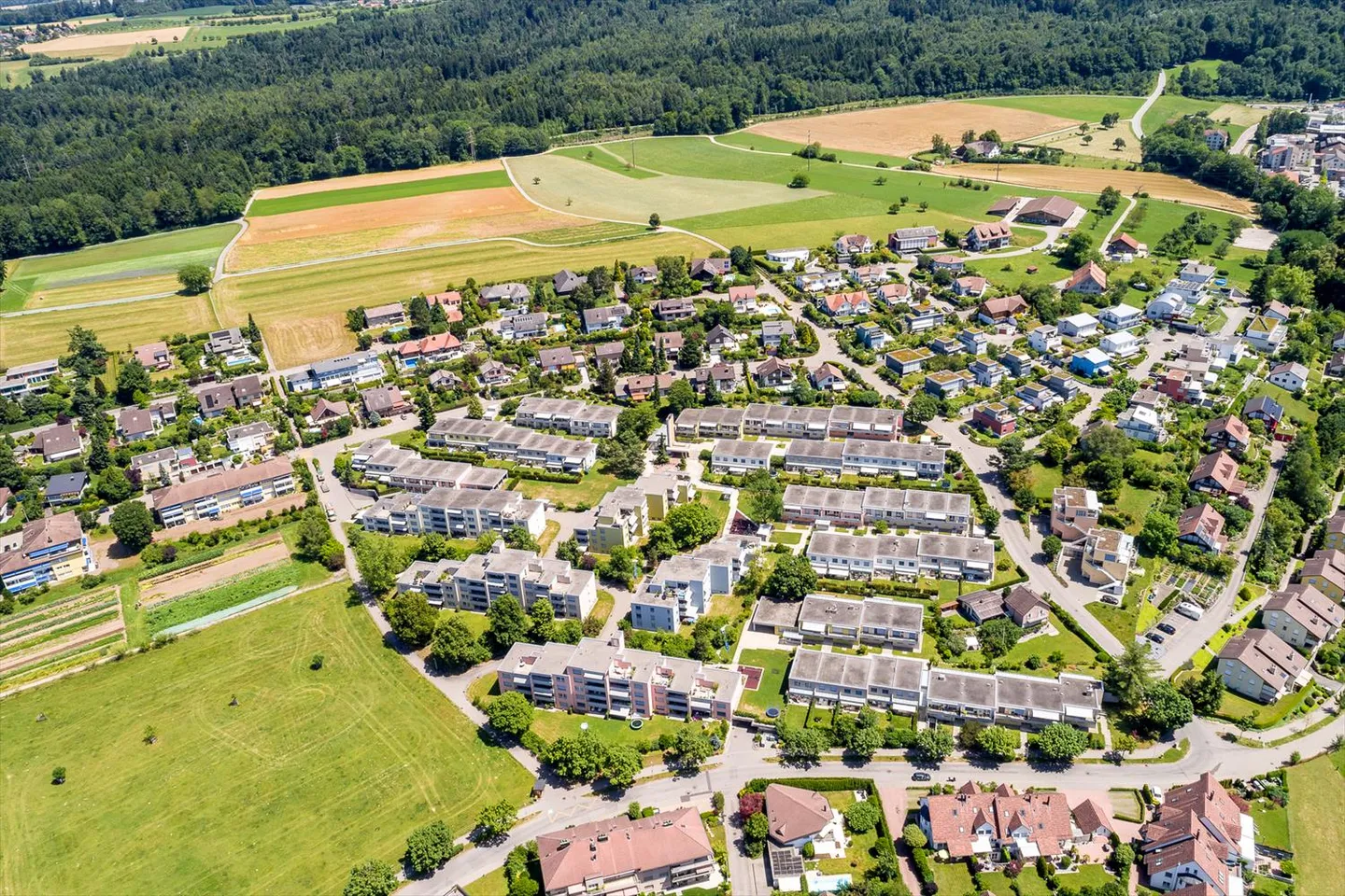 Elektro-Parkplätze zu vermieten - Foto 1 von 3