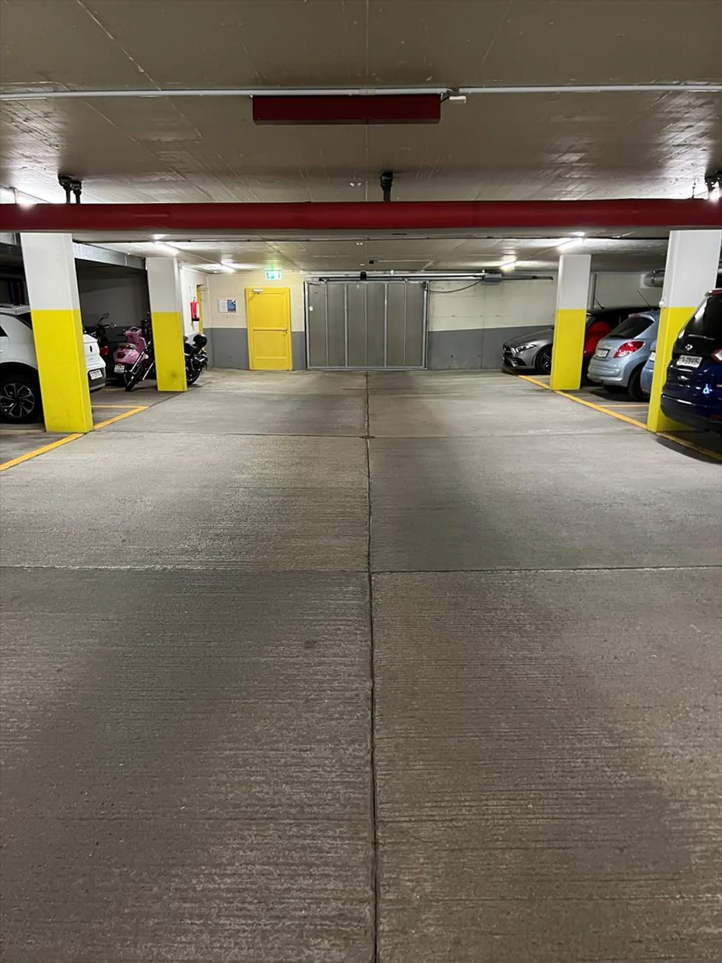 Elektro-Parkplätze zu vermieten - Foto 2 von 3