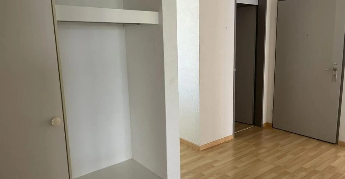 Helle Wohnung mit angenehmem Wohnkomfort - Foto 7 von 8