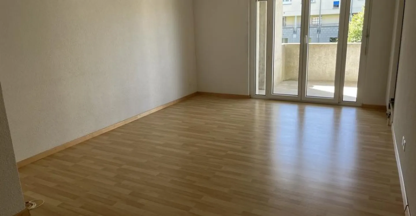 Helle Wohnung mit angenehmem Wohnkomfort - Foto 3 von 8